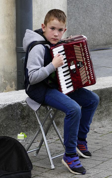 Stra Enmusik Musizieren Akkordeon Kostenloses Foto Auf Pixabay