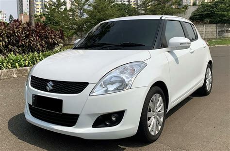 Dijual Suzuki Swift Gx Matic 68 Buah Dengan Harga Rp 42 000 000 Rp