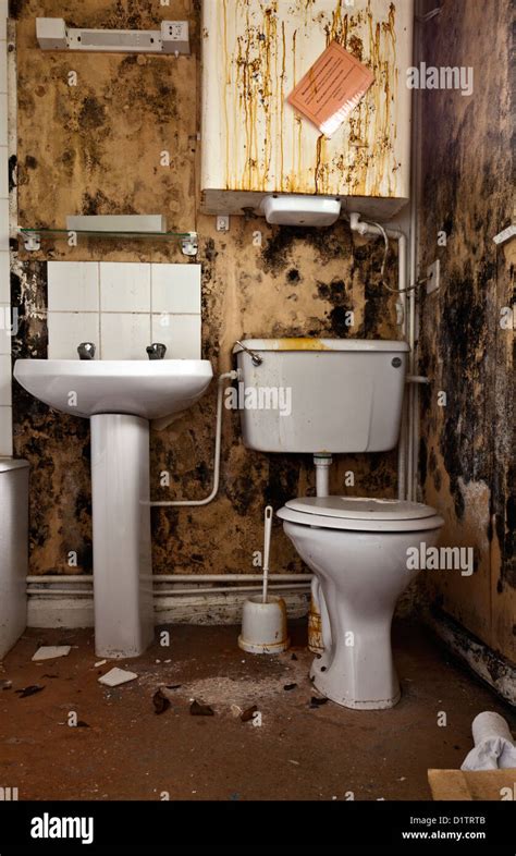 Filthy Dirty Disgusting Toilet Hi Res Stock Photography And Images Alamy