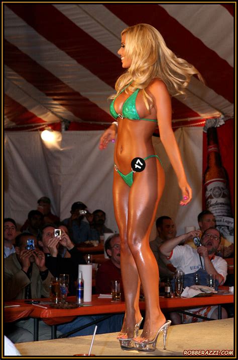 Hooters Bikini Contest 2008 Robberazzi