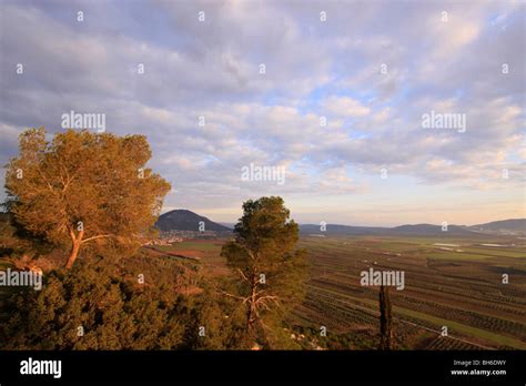 Israel Lower Galilee A View Of Jezreel Valley From Bet Keshet Scenic