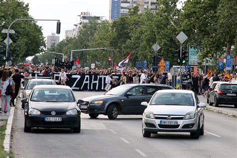 FOTO i VIDEO U Novom Sadu održan protest protiv nasilja Most slobode