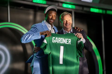 Jets Cb Ahmad Sauce Gardner Named Nfl Defensive Rookie Of The Year