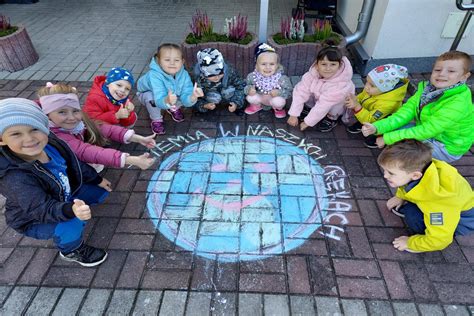 Sprzątanie świata Przedszkole Publiczne im Jana Brzechwy w Grębocicach