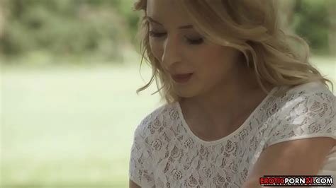 Blonde Teen With Natural Tits Gets Sex Outdoor XNXX