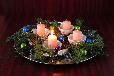 Kreative Adventskränze DIY Anleitung für natürliche Kränze