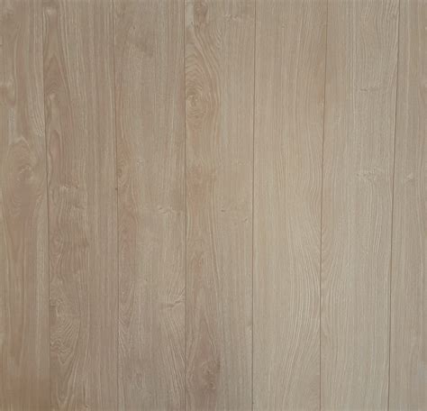 Classic Laminate Sandy Oak Flooring Mm X Mm X Mm M Per