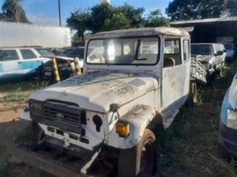 Caminhonetes Entre Toyota Bandeirante A Partir De R Mil