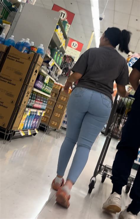 Juicy Latina In Tight Jeans Forum