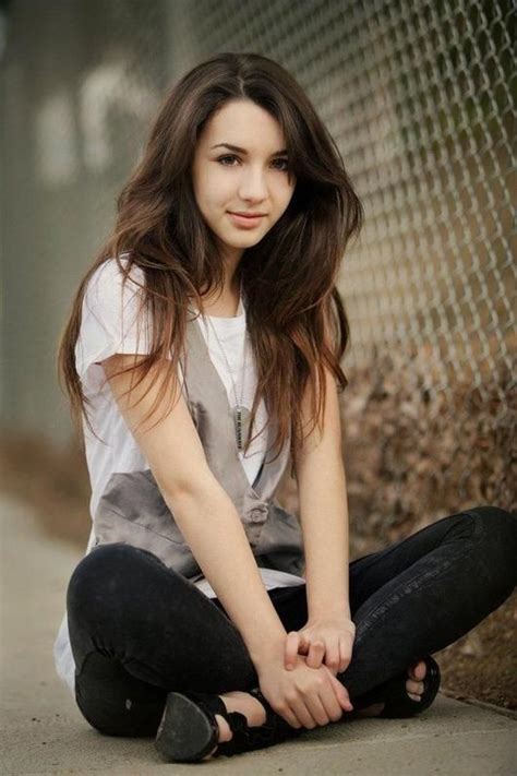 19 Latest Hot Hannah Marks Bikini Pics