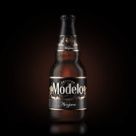 Modelo Beer Wallpaper