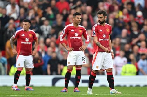 How The Man United Dressing Room Reacted To Liverpool Defeat Amid