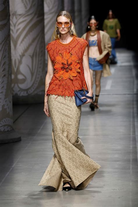 Etro Ready To Wear Spring Summer 2024 Milan – NOWFASHION