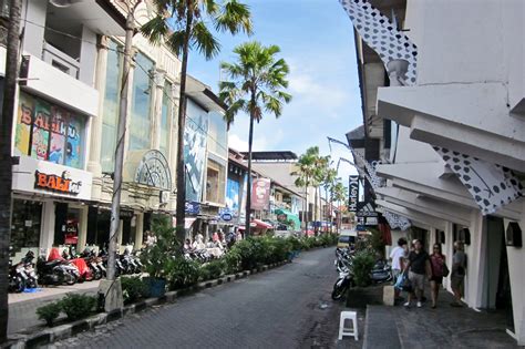 Kuta Beach Walking Street Guide To Jalan Pantai Kuta Go Guides