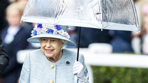 Queen Elizabeth II umbrella collection - 9Style