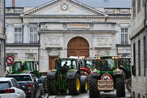 Photos Col Re Des Agriculteurs Le Mouvement Surprise De La