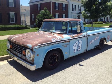 1967 Dodge D100 Pickup