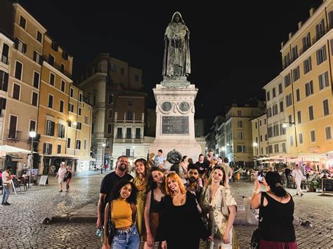 Roma Visita Nocturna Fantasmal A Pie Getyourguide