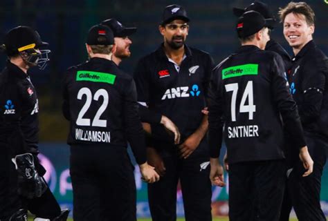 PAK Vs NZ New Zealand Beat Pakistan By 79 Runs In Second ODI