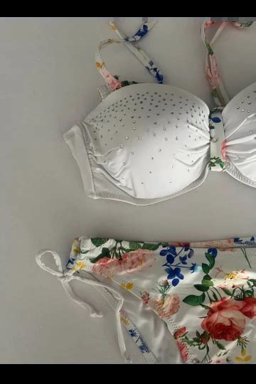 Kad N Beyaz Ta Lemeli Astarl Bikini Tak M Hzl S Lc