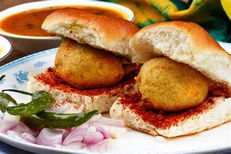 Top 20 famous Food of Mumbai - #TravelWorld