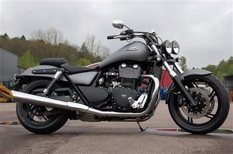 Triumph Thunderbird Moto Zombdrive