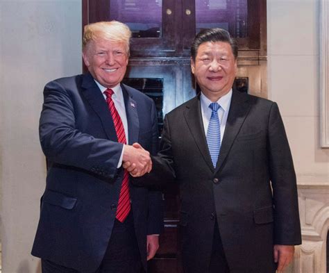 Xi y Trump sostienen conversación telefónica