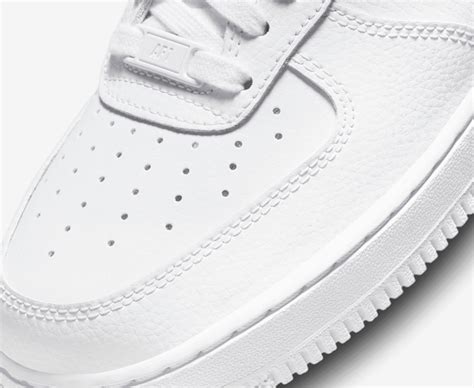 Nike Buy NIKE AIR FORCE 1 07 WHITE BLACK VegNonVeg