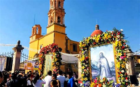 Desfile Guadalupano Regresan A La Virgen De Guadalupe A Su Santuario El Sol Del Bajío