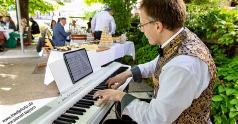 Klavierspieler Hochzeit Event Geburtstag Pianist Firmenfeier Müchen