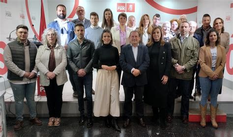 Adolfo Muñiz presenta al equipo de hombres y mujeres que creen y crean