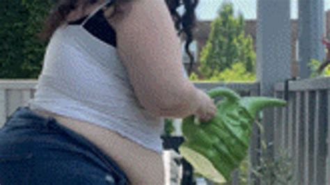Fatty On The PUBLIC Patio Goddess Freya BBW Clips Sale