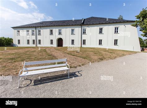 The White Castle Castle Chateau Classicism Sight Cultural Heritage