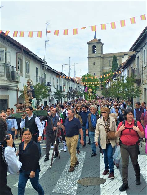 La lluvia no impide la celebración de la Romería de la Virgen de la