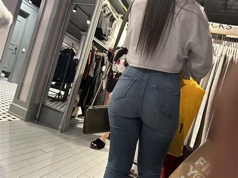 This Tight Ass In Jeans Had Me Crazy Tight Jeans Forum