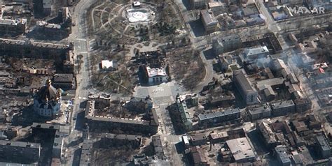 Супутники зуміли зафіксувати, як виглядає театр у Маріуполі після ...