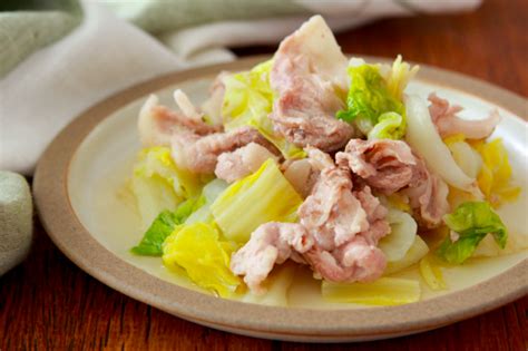 白だしで味つけ簡単！ レンジで豚こまと白菜のうま煮 ラクつく 管理栄養士考案の作り置きレシピサイト