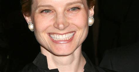 Bridget Fonda Net Worth - How She Made Her Fortune