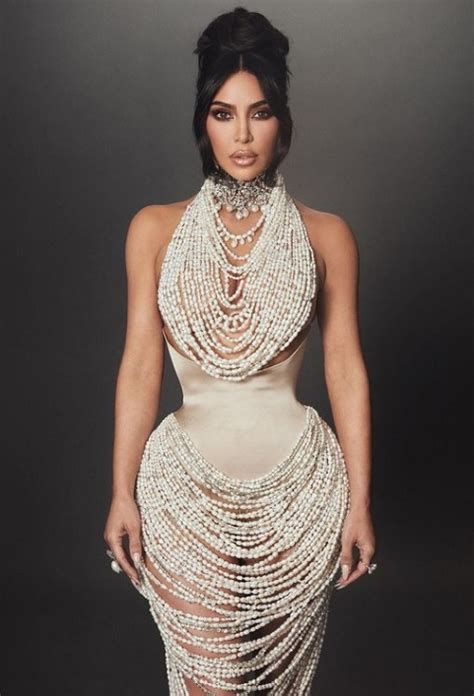 Kim Kardashian Nova Foto Deixa Fãs Preocupados Devido A Magreza Extrema