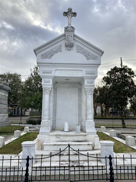 Compassionate Memorial Care at Lind Brothers Mortuary 5