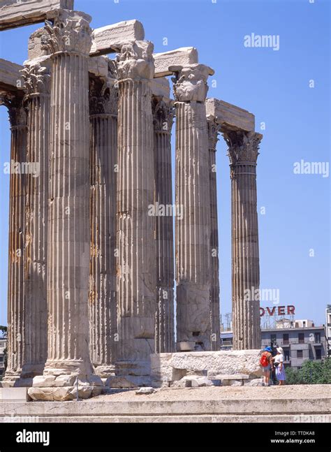 Colonnes corinthiennes Le Temple de Zeus Olympien Athènes le Centre