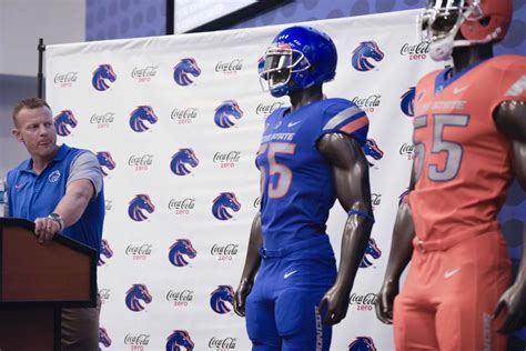 Boise State Reveals New Football Uniforms Blue Turf Sports