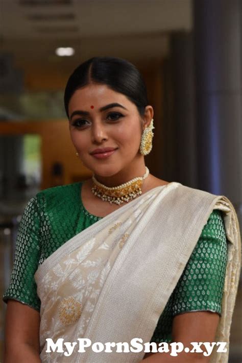 Poorna In Saree Poorna Hot In Saree Poorna Hot Stills In Saree Actress