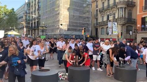 Homenaje A Las Víctimas De Los Atentados De Barcelona Y Cambrils