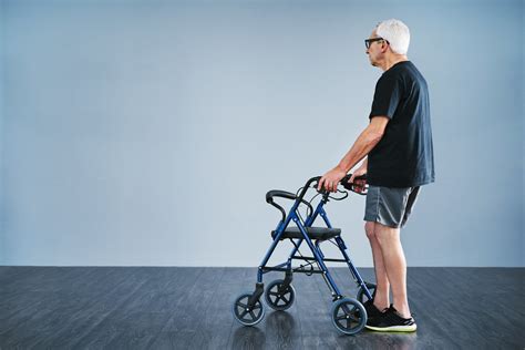 Shanghai Wheel Drive Brother Medical Carbon Rollator Patient Lift