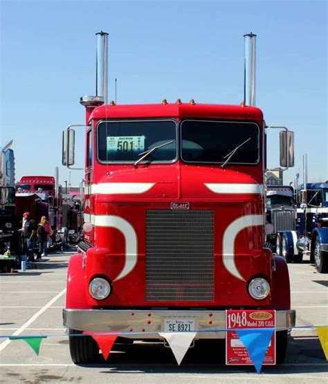 Gallery Of Antique Semi Trucks And Historical Rigs To Enjoy