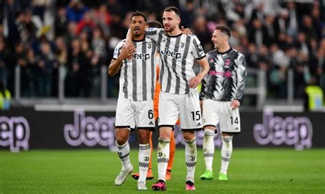 Danilo Out Of Milan Showdown Here Are Allegri S Three Options Juvefc