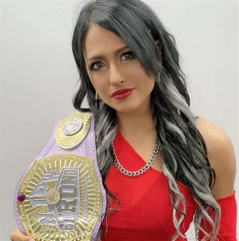 giulia beats  wwe champion  stunning debut prepares  title shot