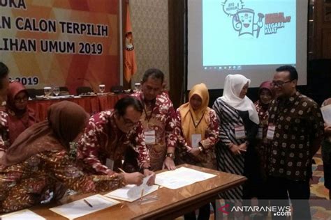 Kpu Jateng Tetapkan Perolehan Kursi Dan Calon Terpilih Dprd Provinsi