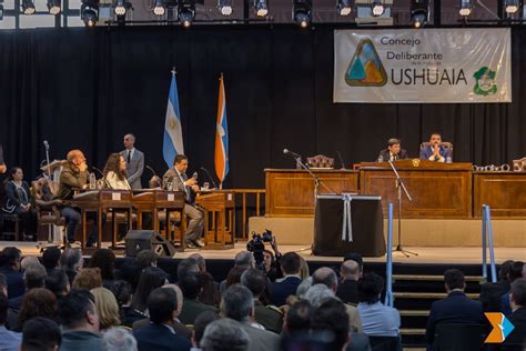 USHUAIA Juraron Los Concejales De La Capital Fueguina Y Walter Vuoto